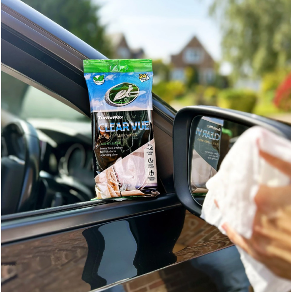 Turtle Wax ClearVue Car Glass Cleaner Wipes - Quick & Easy Streak Free Glass Wipes