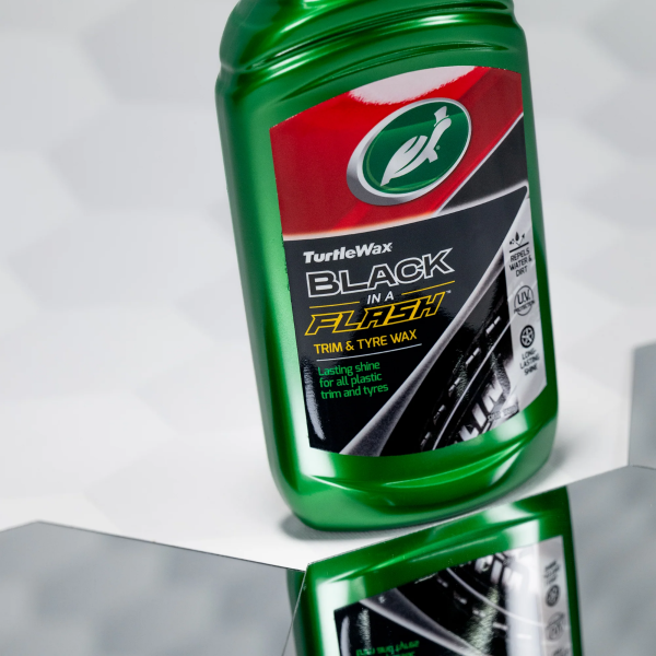 Turtle Wax Black In A Flash Tyre Dressing (300ml)